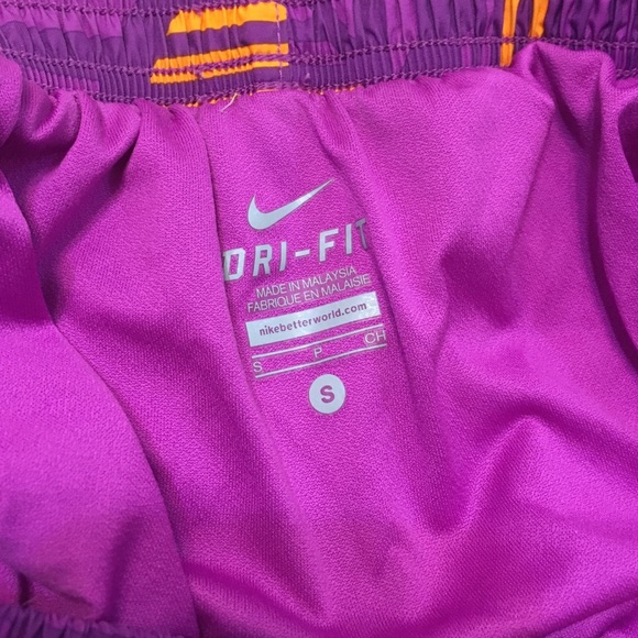 Nike dri fit shorts - Picture 3 of 4