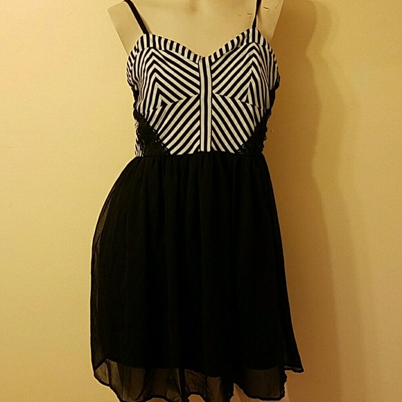 Material Girl Dresses & Skirts - Material Girl Black and white dress