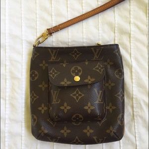 Louis Vuitton Monogram Partition Wristlet