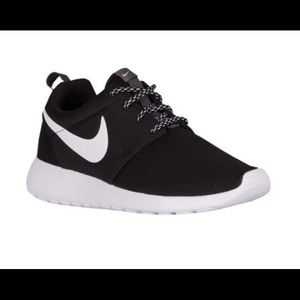 Nike roshes