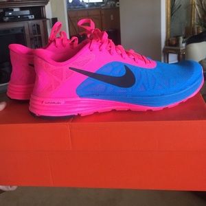 Nike lunarlon pink and blue