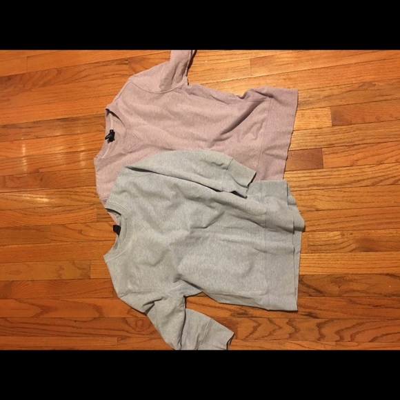 3/4 sleeve gap sweatshirts from gap stretch.  Med