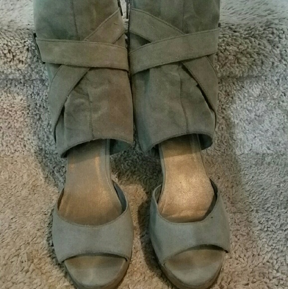 High heel ankle shoes
