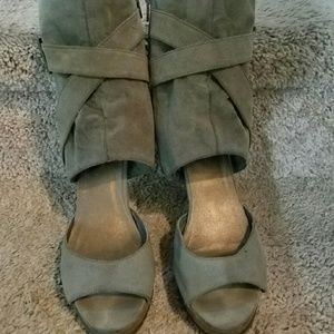 High heel ankle shoes