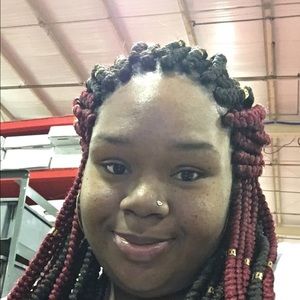 Meet your Posher, Danelle