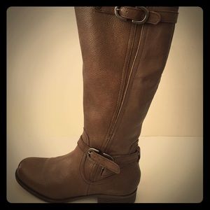 New Naturalizer Josey, taupe leather boots