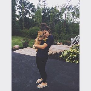 Meet your Posher, Ariana