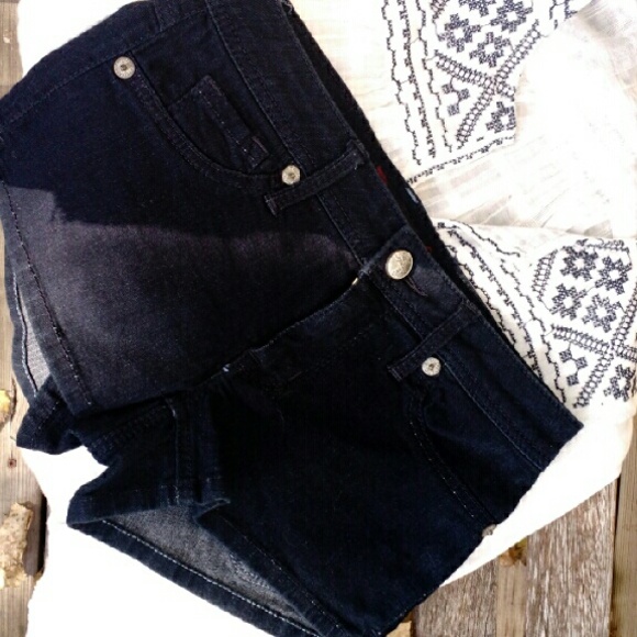 Dark navy denim shorts like new condition - Picture 3 of 3