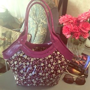  SALE Vera Bradley Frill Plum Petals Tote SALE Vera Bradley Frill Plum Petals Tote 