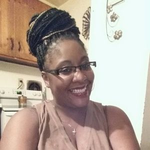 Meet your Posher, Latasha