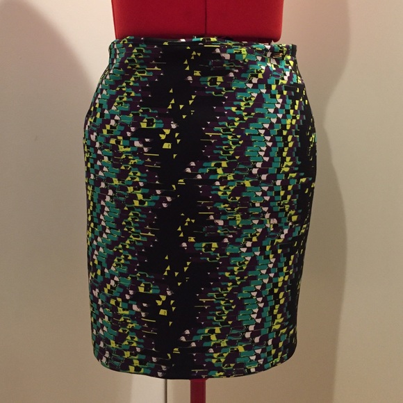 Bebe multicolor and print stretchy skirt - Picture 2 of 4