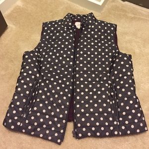 Loft puffy vest. Dark gray with white polka dots