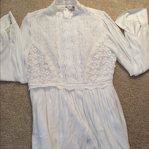 Forever 21 lace eyelet dress sz m Nwot