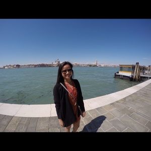 Meet your Posher, Dey