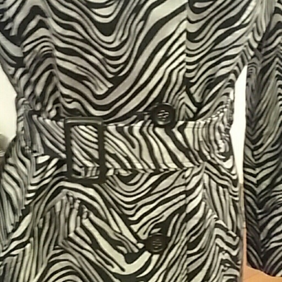 JULIE MITCHELL ZEBRA PRINT WEATHER COAT - Picture 2 of 2