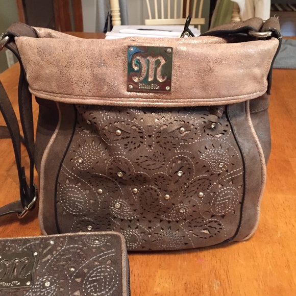 Miss Me cross body purse