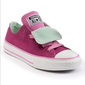 SALE! 🆕Girls converse