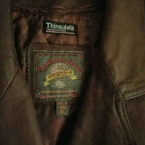 Gently used vintage leather jacket - Picture 2 of 3
