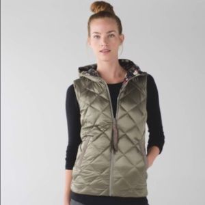 Lululemon Fluffiest reversible vest size 8