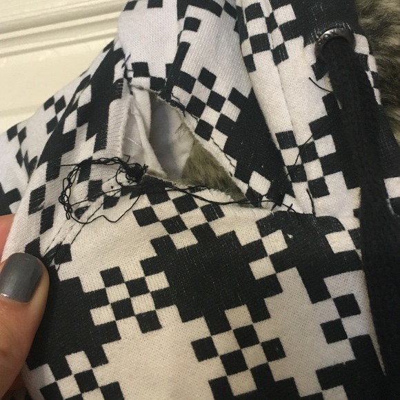 Faux Fur-Lined ROXY Hoodie SIZE M - Picture 3 of 4