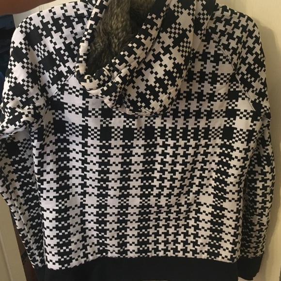 Faux Fur-Lined ROXY Hoodie SIZE M - Picture 4 of 4