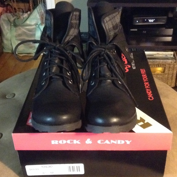 Black Boots💥PRICE FRIM💥