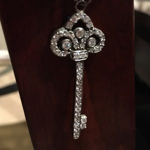 💜RHINESTONE KEY NECKLACE 💜