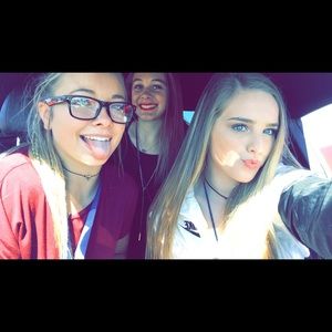 Meet your Posher, Avery