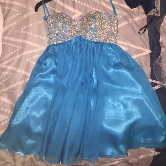 FORMAL DRESS PERFECT CONDITION! - Picture 1 of 4