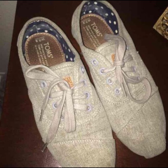 Gray toms