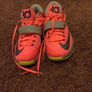 NIKE ZOOM KDs