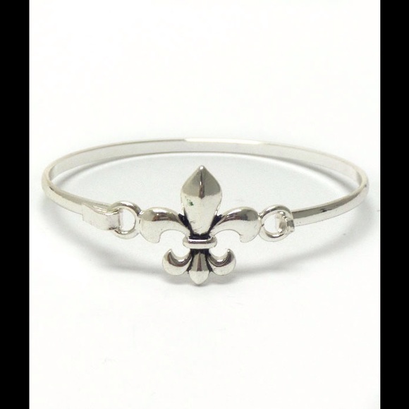 Fleur De Lis Bangle