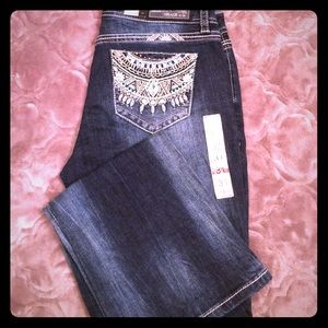 Size 31 GRACE in LA jeans.Never worn has all tags