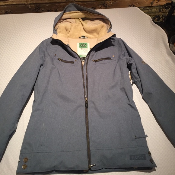 Never worn 686 snowboarding jacket