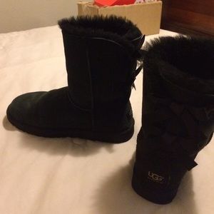 Black bow uggs