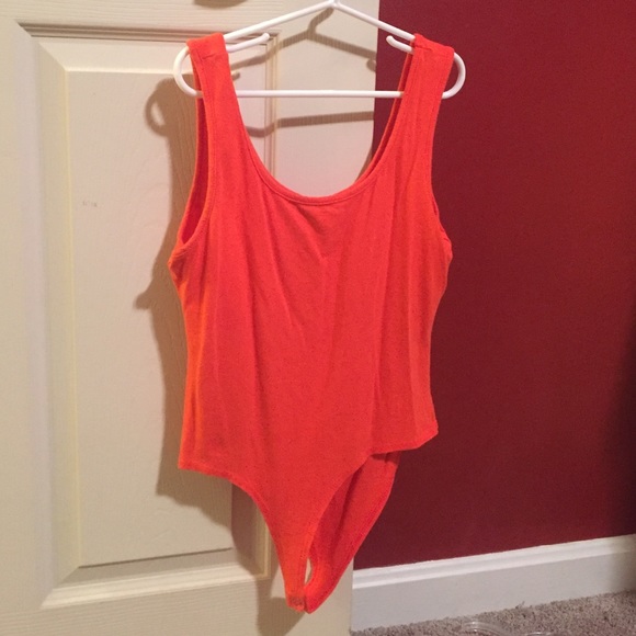 Form fitting body suit