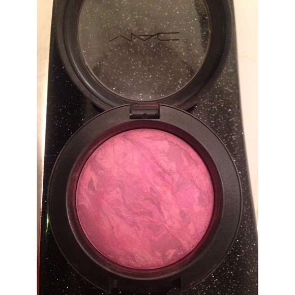 MAC Feeling Flush Mineralize Blush