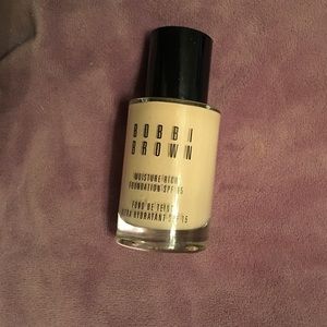 Bobbi Brown Moisture Rich Foundation