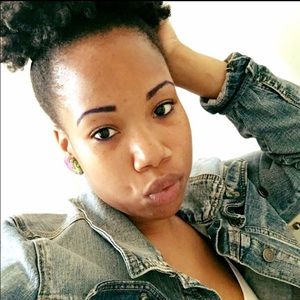 Meet your Posher, Londi Monroe