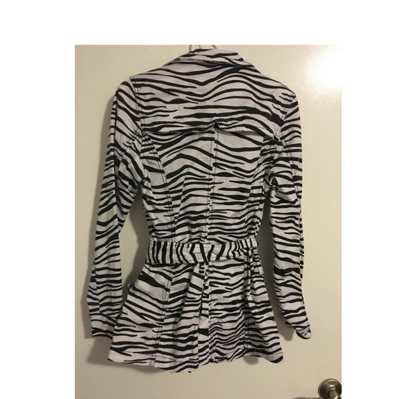 Zebra print jacket - Picture 2 of 2
