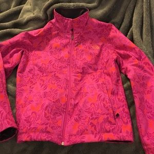 theNorthface women's water resistant jacket