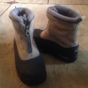 Columbia snow boots