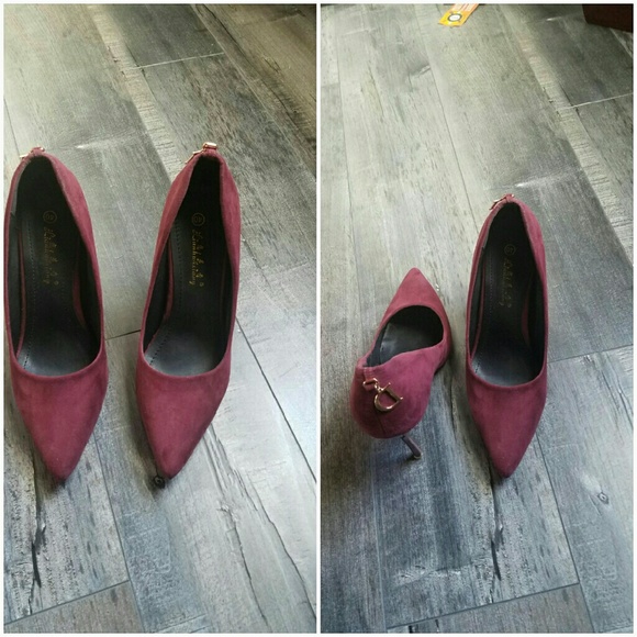 Shoes ordered a 9 but fits like 8.5.