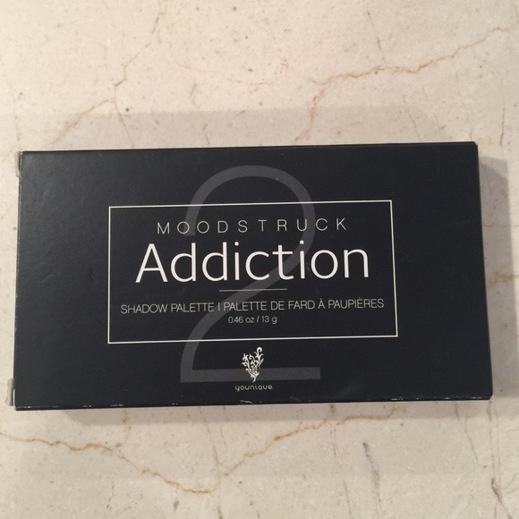 Younique Addiction Palette 2