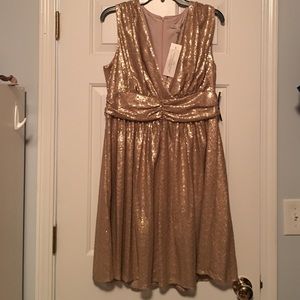 Eva Mendes, New York and Company gold dress