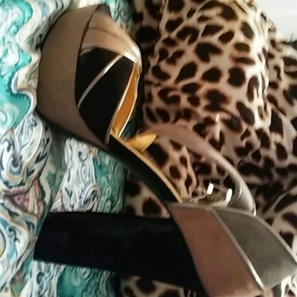 Heels - Picture 2 of 4