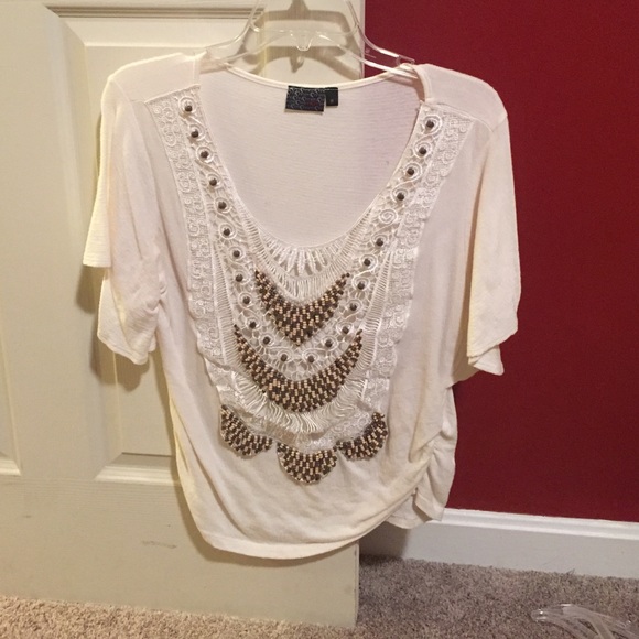 Crew neck beaded shirt