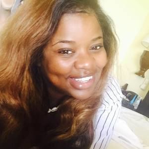 Meet your Posher, Caitlin