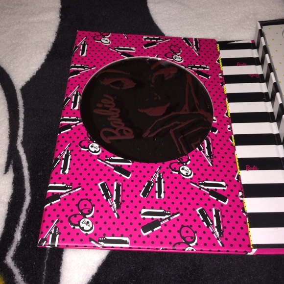 Barbie pallid never been used before - Picture 2 of 4