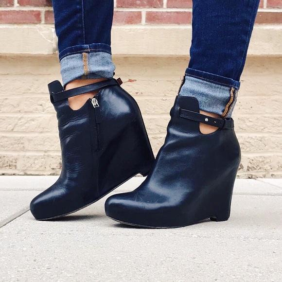 Elizabeth and James Shoes - ELIZABETH AND JAMES Wedge Booties